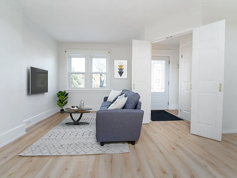 572 Chapel St #2A — Photo 1