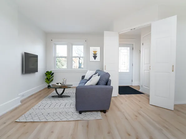 572 Chapel St #2A, Ottawa, ON K1N 7Z8