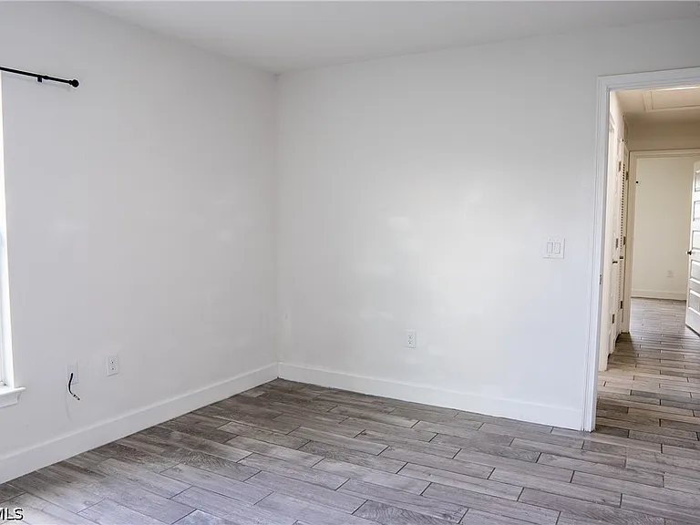 1100 Diplomat Pkwy W — Photo 26