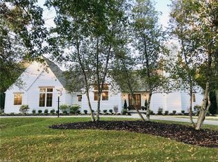 32199 Pinetree Rd, Pepper Pike, OH 44124