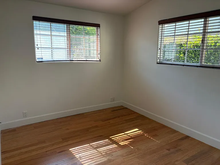 4809 Norwich Ave — Photo 8