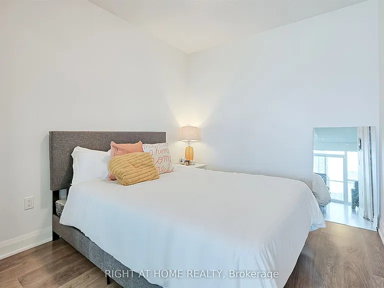 160 Vanderhoof Ave #1018 — Photo 14