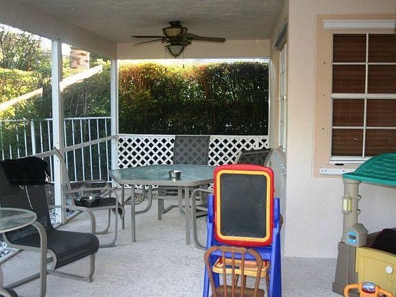 Screened-in Lanai