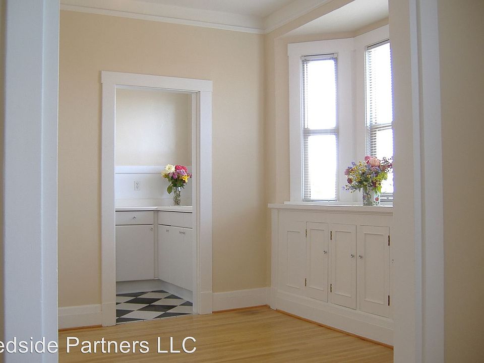 1st image of 419 13th Ave E APT 201
