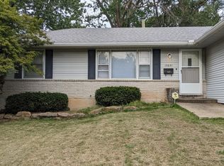 10621 Askew Ave, Kansas City, MO 64137