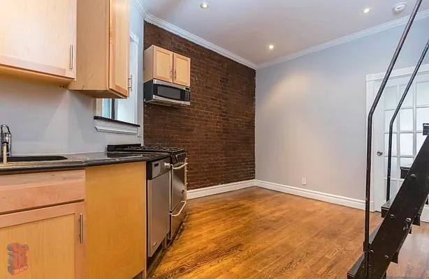 Rented by REAL New York | media 9