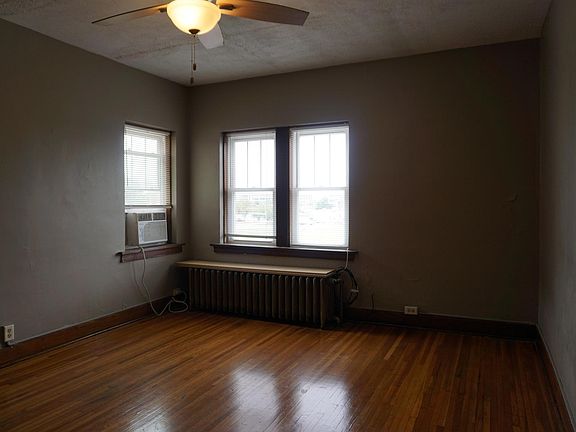 3rd image of 1741 K St #B6ca9862c