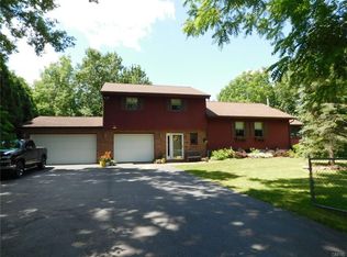 8077 Weedsport Sennett Rd, Weedsport, NY 13166