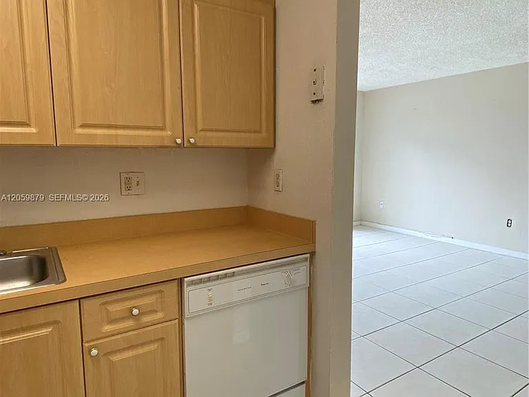 9350 Fontainebleau Blvd #602 — Photo 13