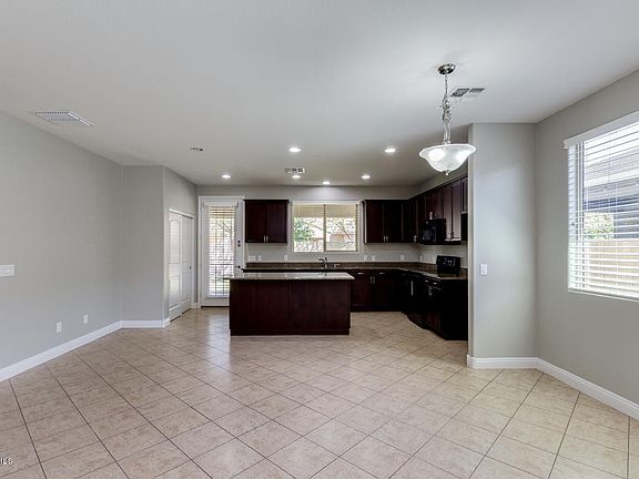 4th image of 1630 W PAISLEY Drive