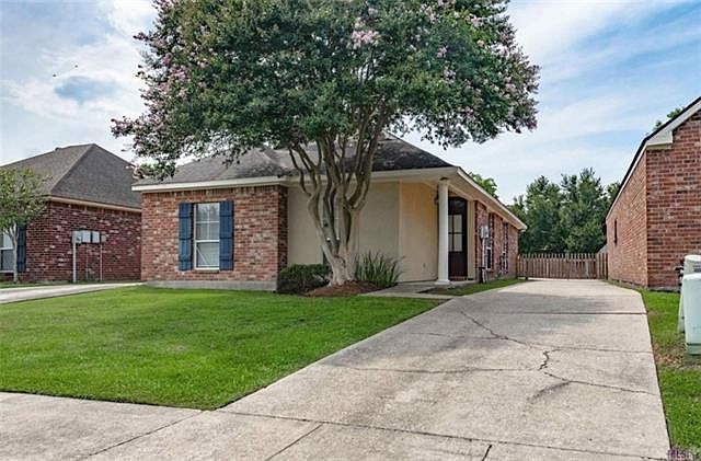 1st image of 5668 Ducros Dr