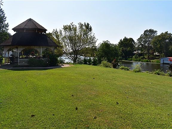 5th image of 618 Bermuda Rd