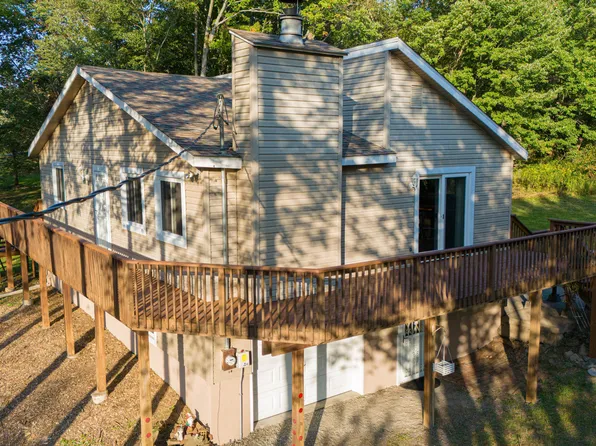 20 Windemere Ln, Lake Ariel, PA 18436