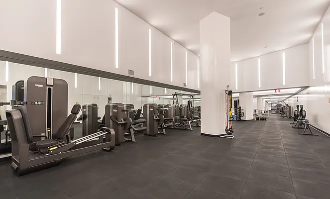 Rented by The Durst Organization | media 24