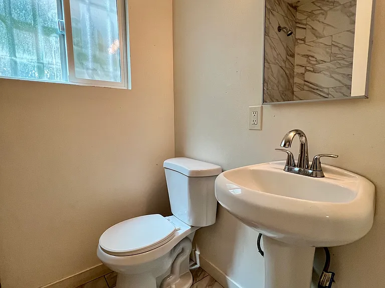 8715 S Central Ave #2 — Photo 8