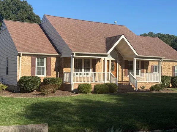 301 Blair Dr, Yorktown, VA 23692