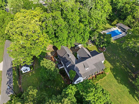 4th image of 226 Lee Ave