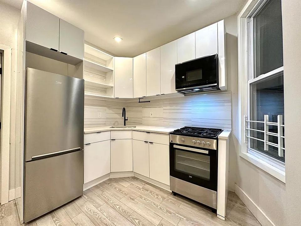 1st image of 88 Wallis Ave #2RC