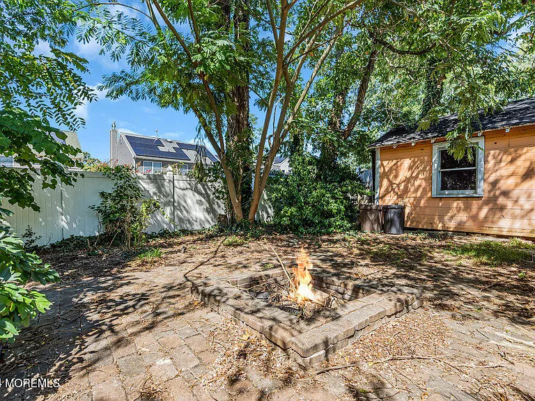 105 Longfellow Ave — Photo 31