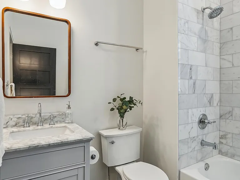 2941 N Lawndale Ave #2 — Photo 13