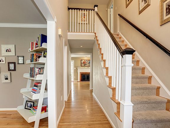 3rd image of 453 Upshire Cir