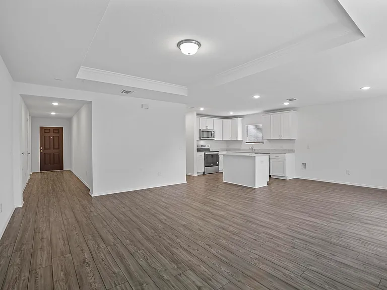 4541 Benham Dr — Photo 4