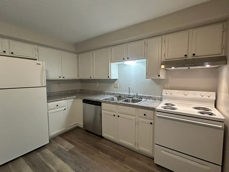 122 W North St #5 — Photo 7