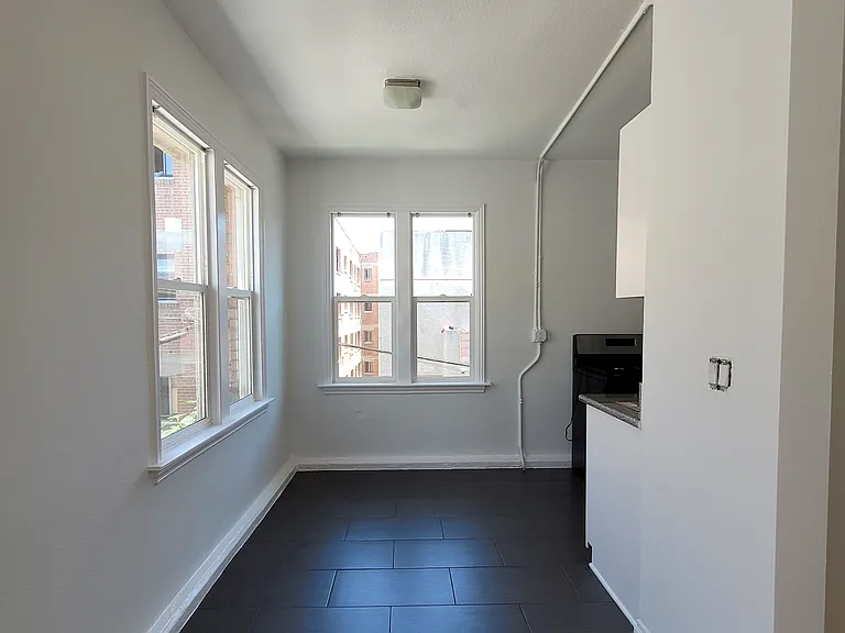 512 S Park View Street — Photo 39