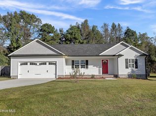253 Deer Haven Dr, Richlands, NC 28574
