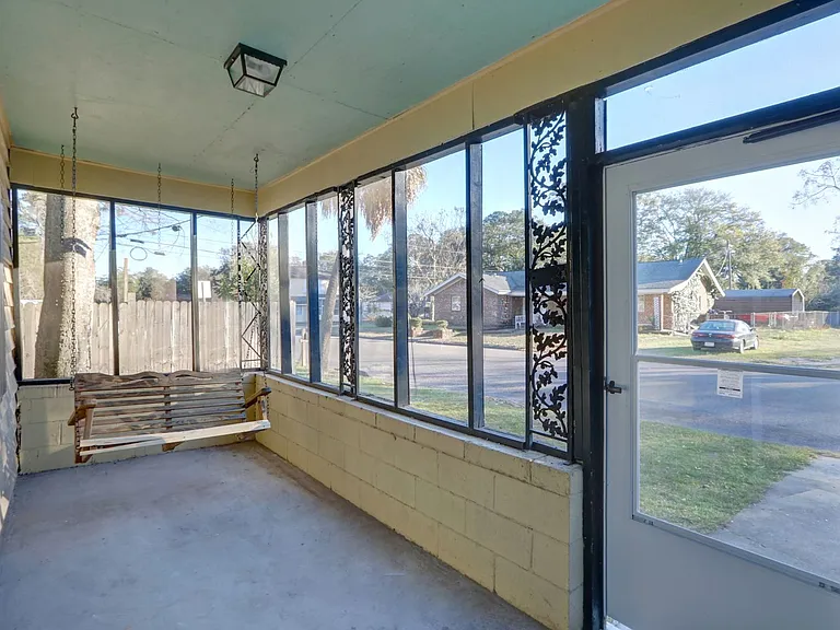 2130 E Gwinnett St — Photo 16