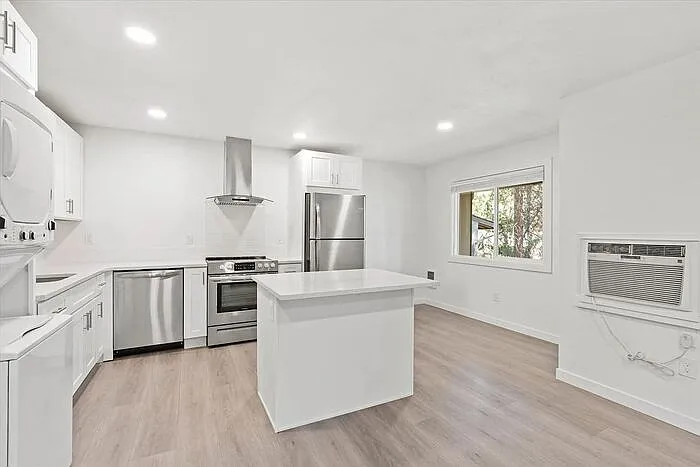 10204 E 13th Ave #D21 — Photo 22