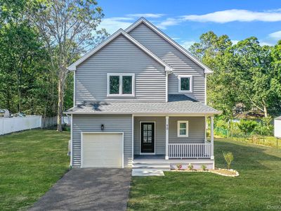 90 Yaphank Road W, Coram, NY, 11727