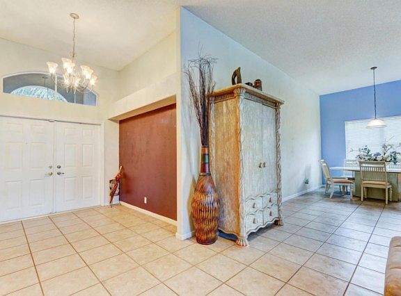3rd image of 6061 Indian Forest Cir