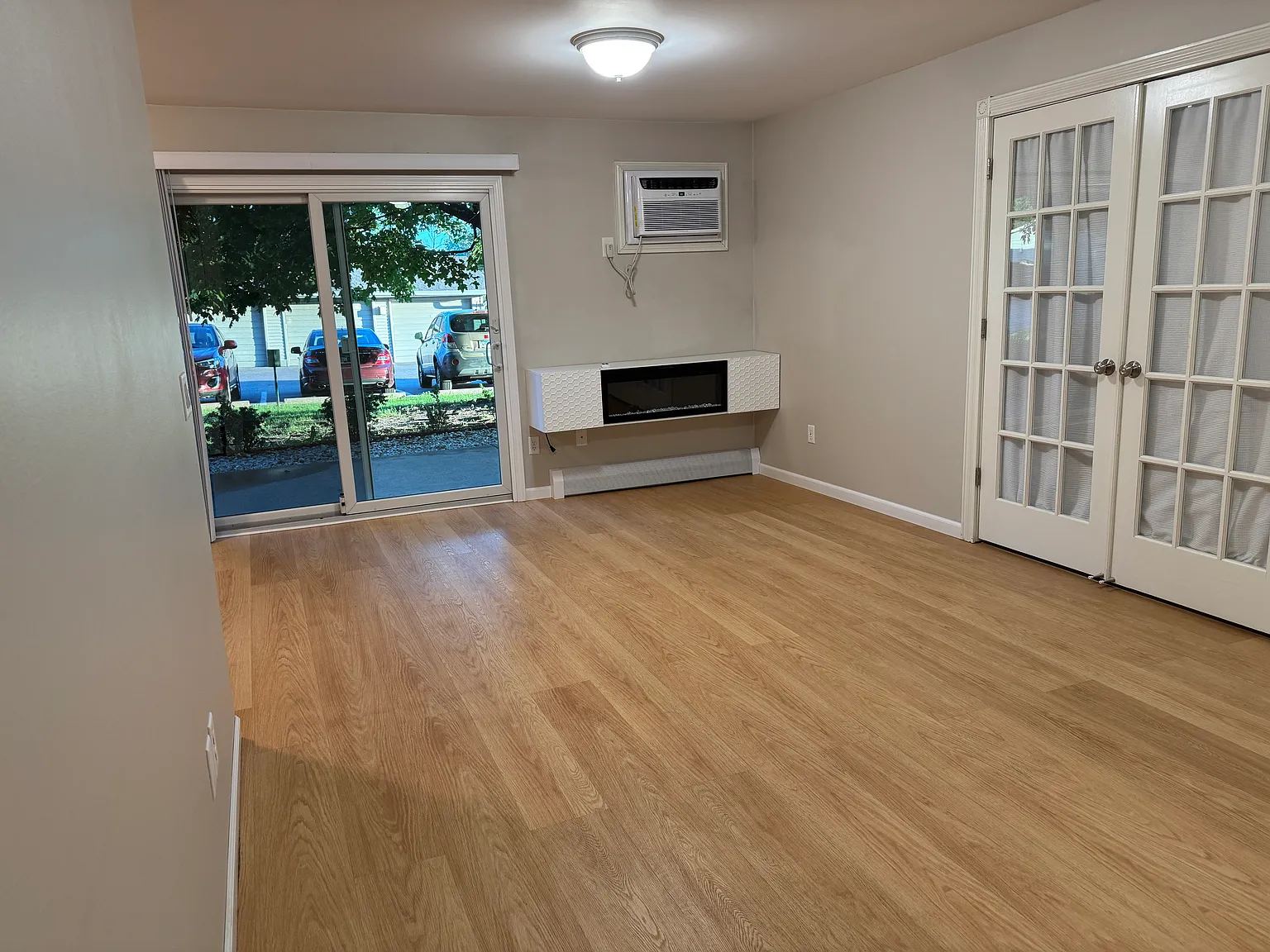 2 bed, 920 sqft, $1,550 — Photo 2