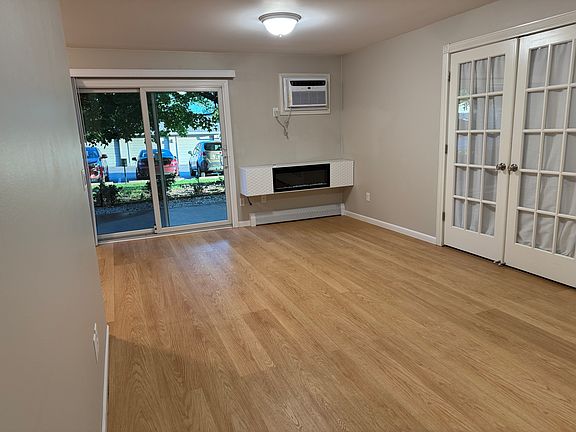 2nd image of 1029 Smetana Rd APT 4