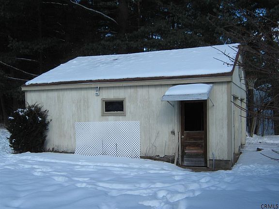 5th image of 19 Arbutus Dr
