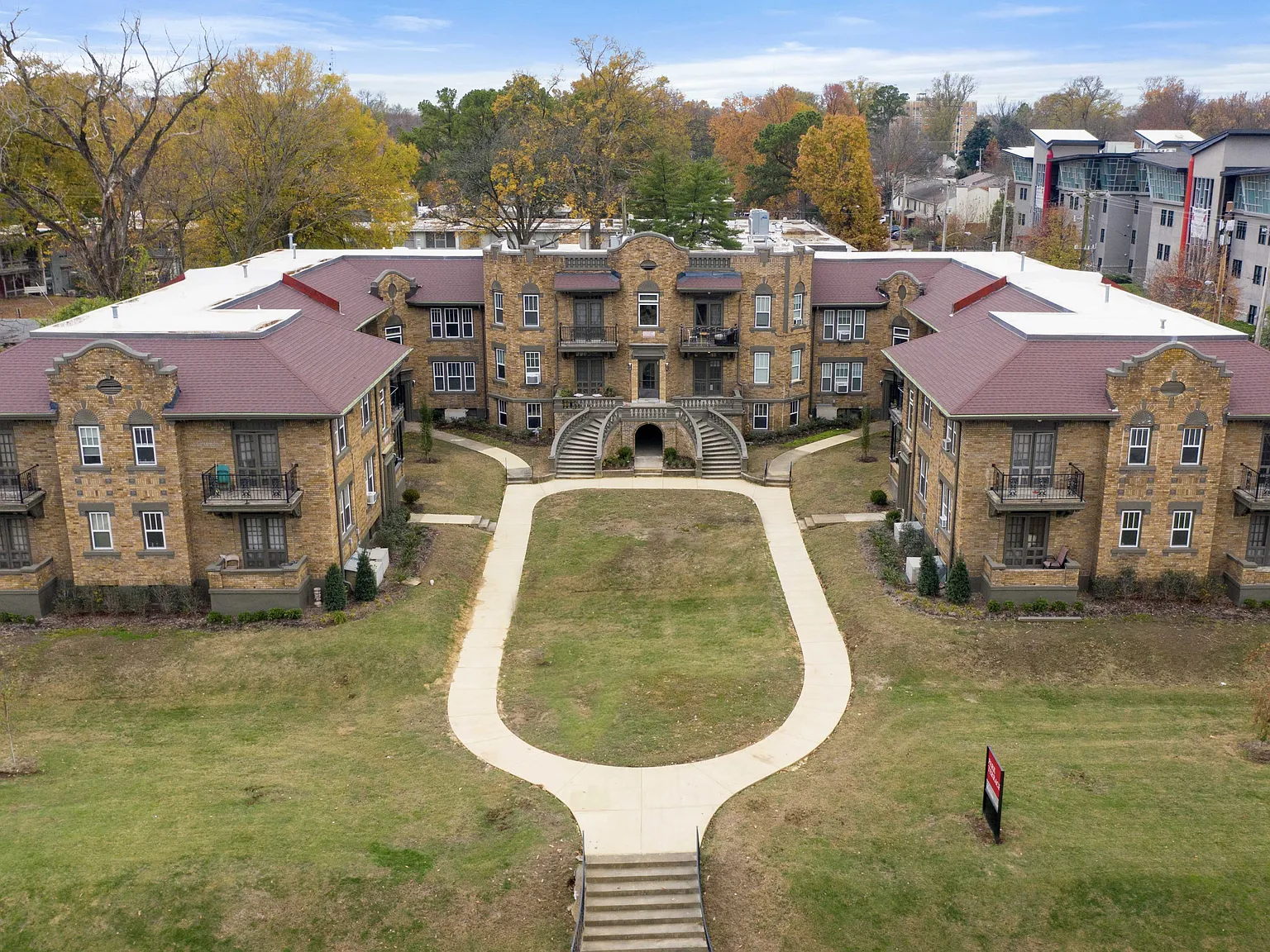Park Terrace Apartments — Photo 1