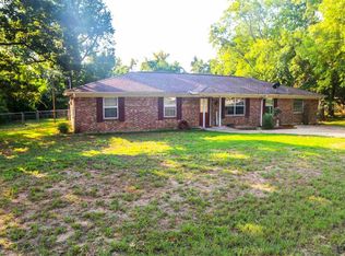 230 Robyn Ln, Lindale, TX 75771