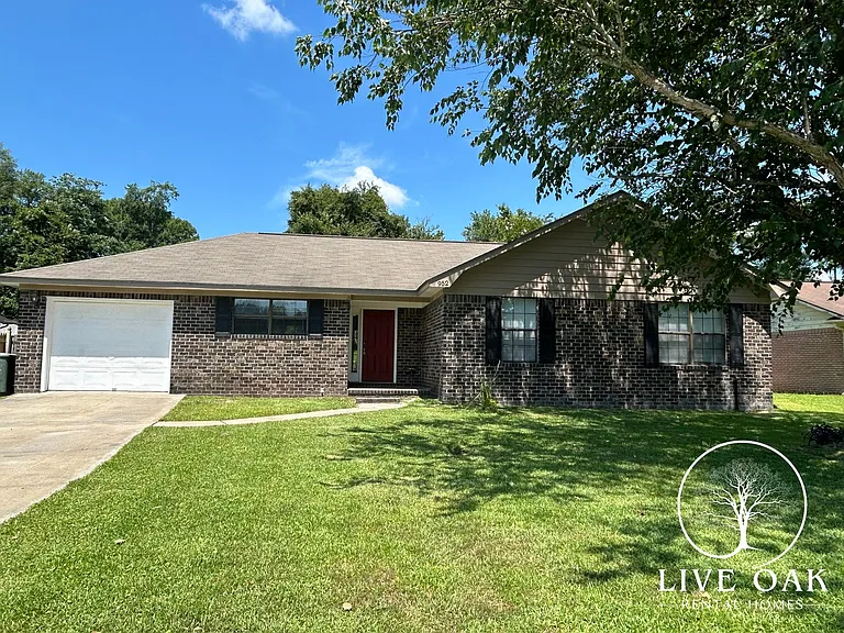 952 Gulfstream Rd — Photo 3