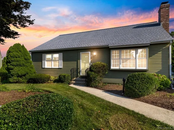 29 Aylesbury Circle #29, Madison, CT 06443
