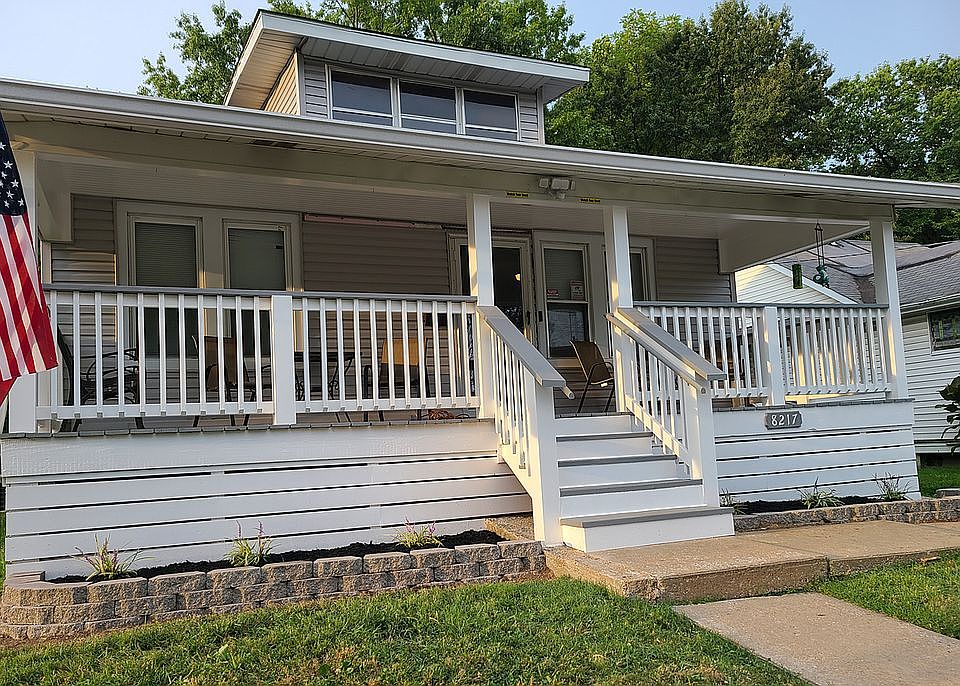 2nd image of 8217 Albin Ave