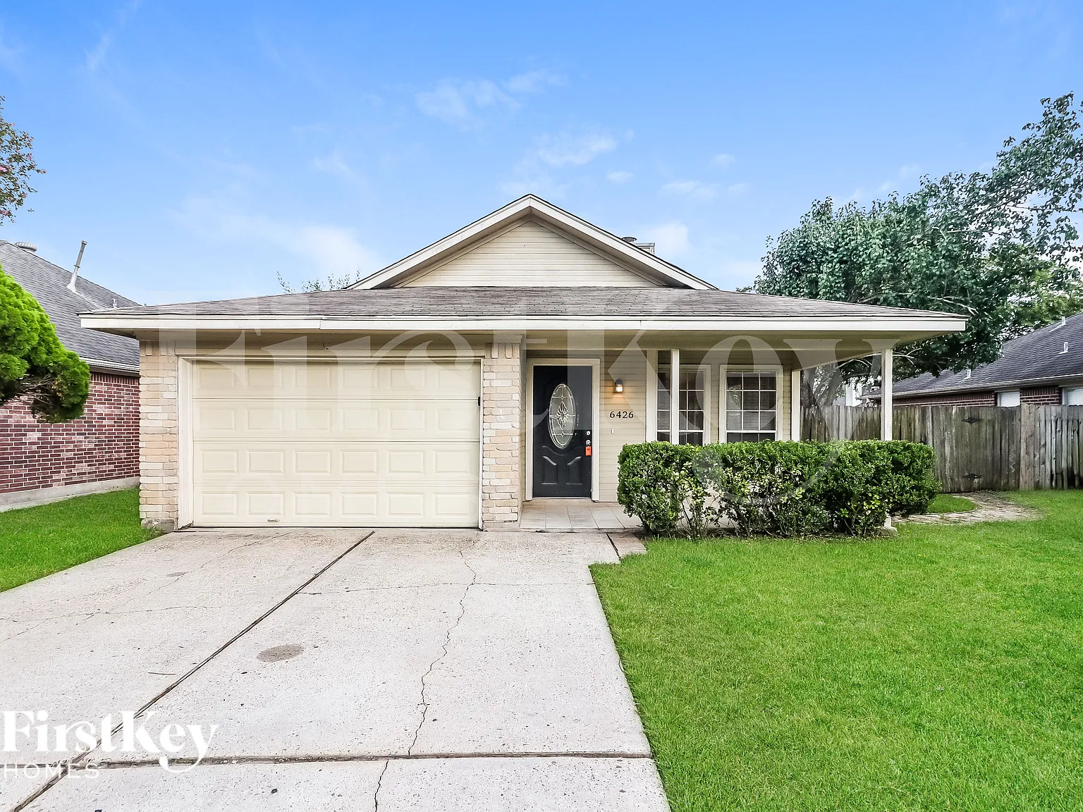 3 bed, 2.0 bath, 1299 sqft, $1,600 — Photo 1