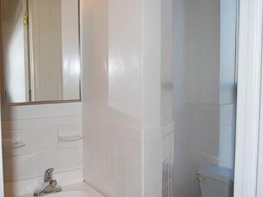 Rented by Buchbinder & Warren | media 40