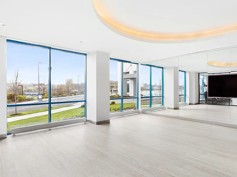 805 Harbor Blvd #410A — Photo 45