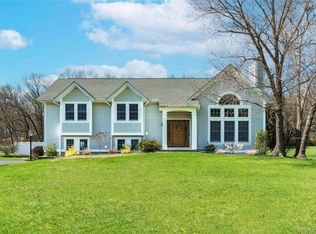 30 Huckleberry Lane, Hopewell Junction, NY 12533