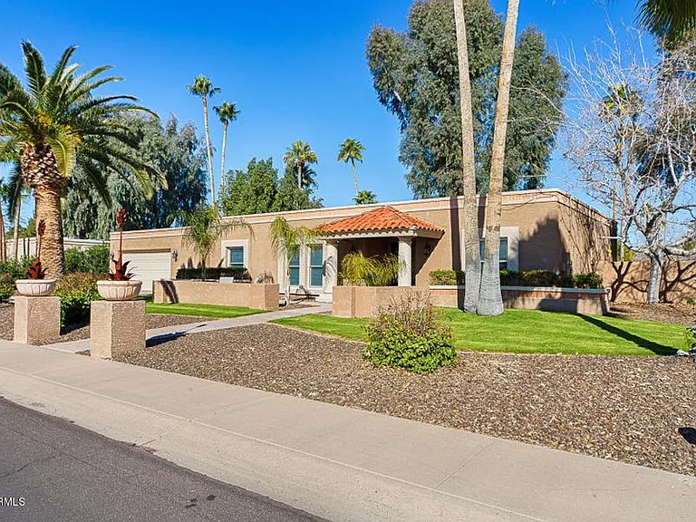 5912 E Emile Zola Ave — Photo 2