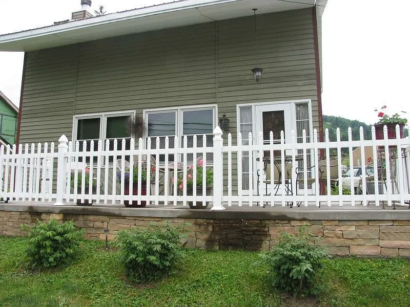 444 Marsh Hill Rd photo 1