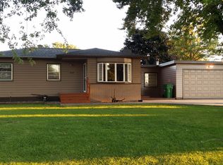 4238 E Washburn Rd, Washburn, IA 50702