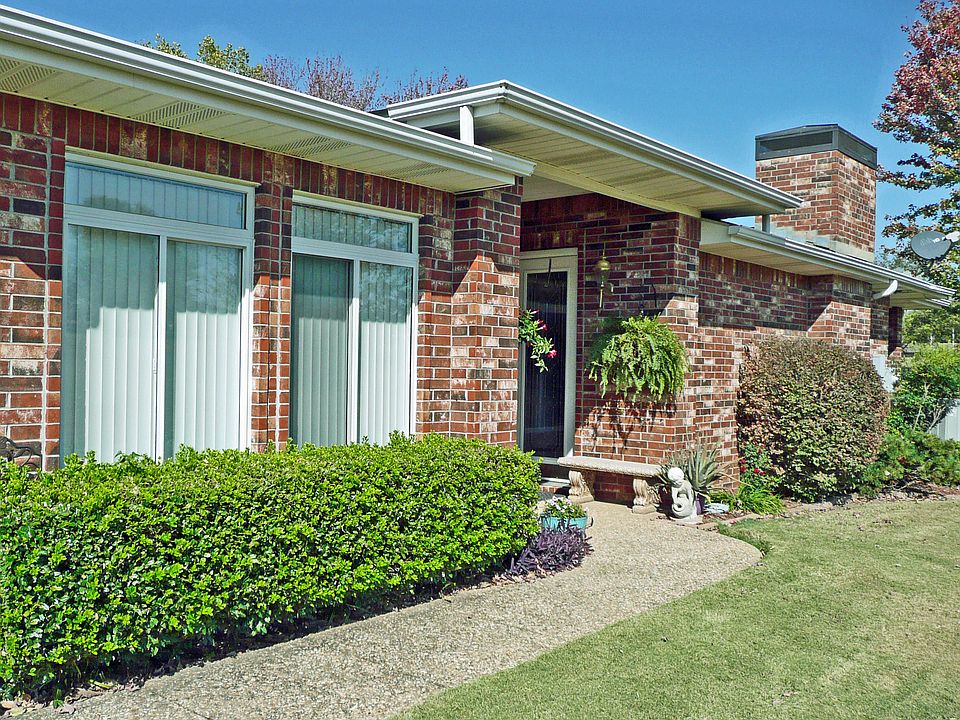 1st image of 8547 Cedar Oaks Dr