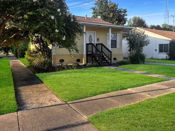 1101 Isbell St, Gretna, LA 70053